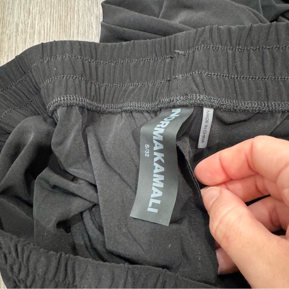 Norma Kamali Boyfriend Puff Jog Pants in Black - Picture 8 of 8